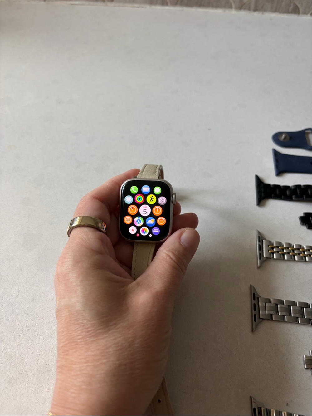 Apple Watch Series 7 (GPS & Cellular) w/ extra bands